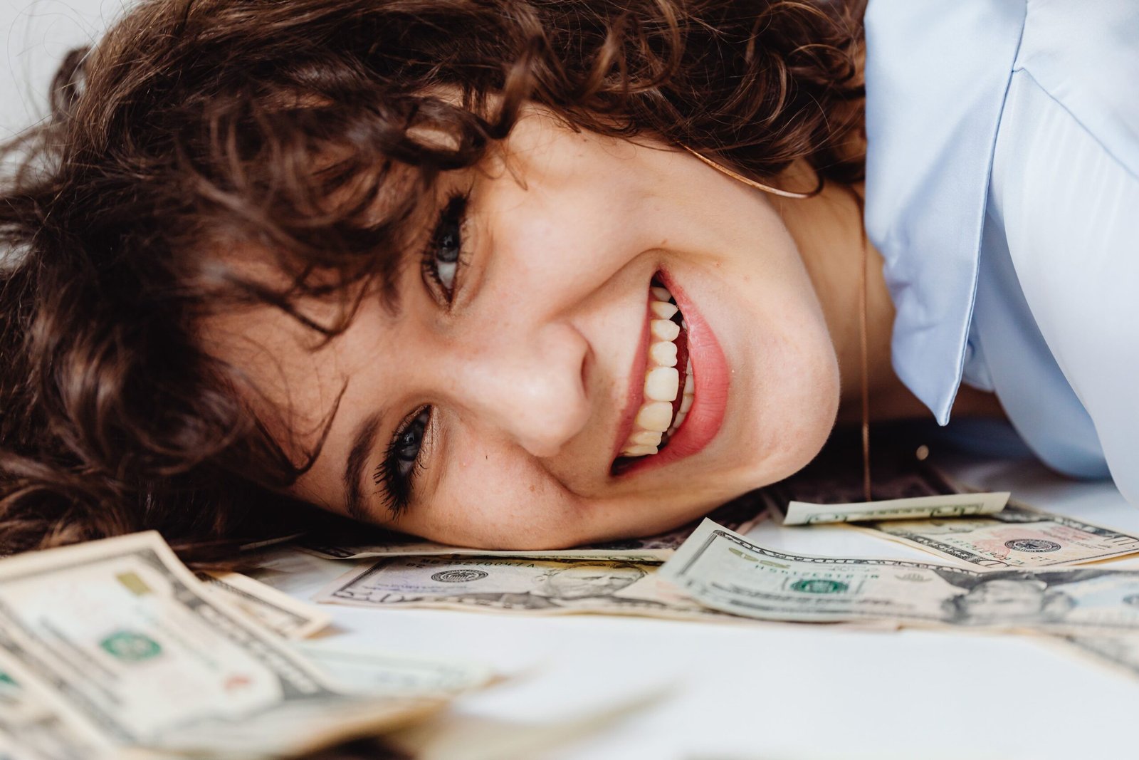 Freelance entretenant une relation professionnelle avec ses clients